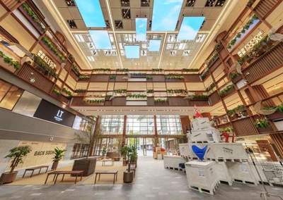 购物中心如何打造消费者爱逛的主题街区 以购物新天地为例